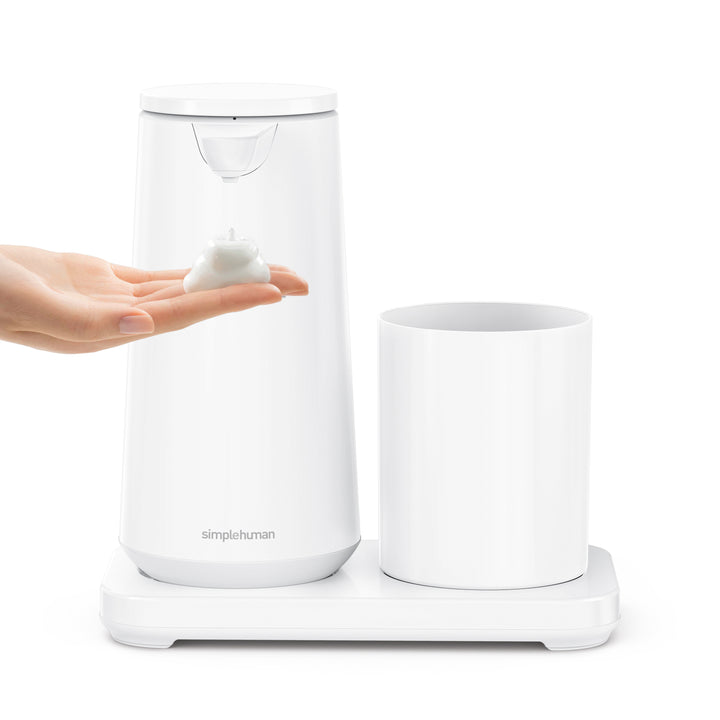sensor skumsæbedispenser med holder og tandbørstekrus - sideprofil - simplehuman